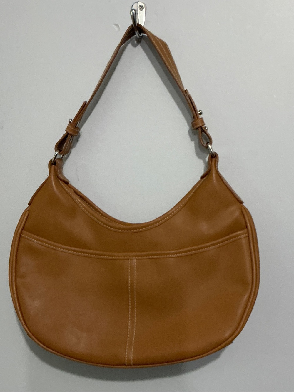 Classic Tan Leather Shoulder Bag